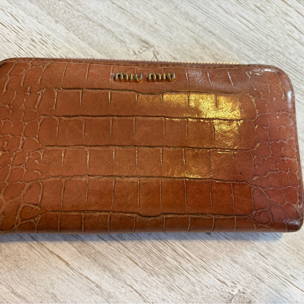 Low start!!  Miu Miu brown and Gold croc Textured Wallet